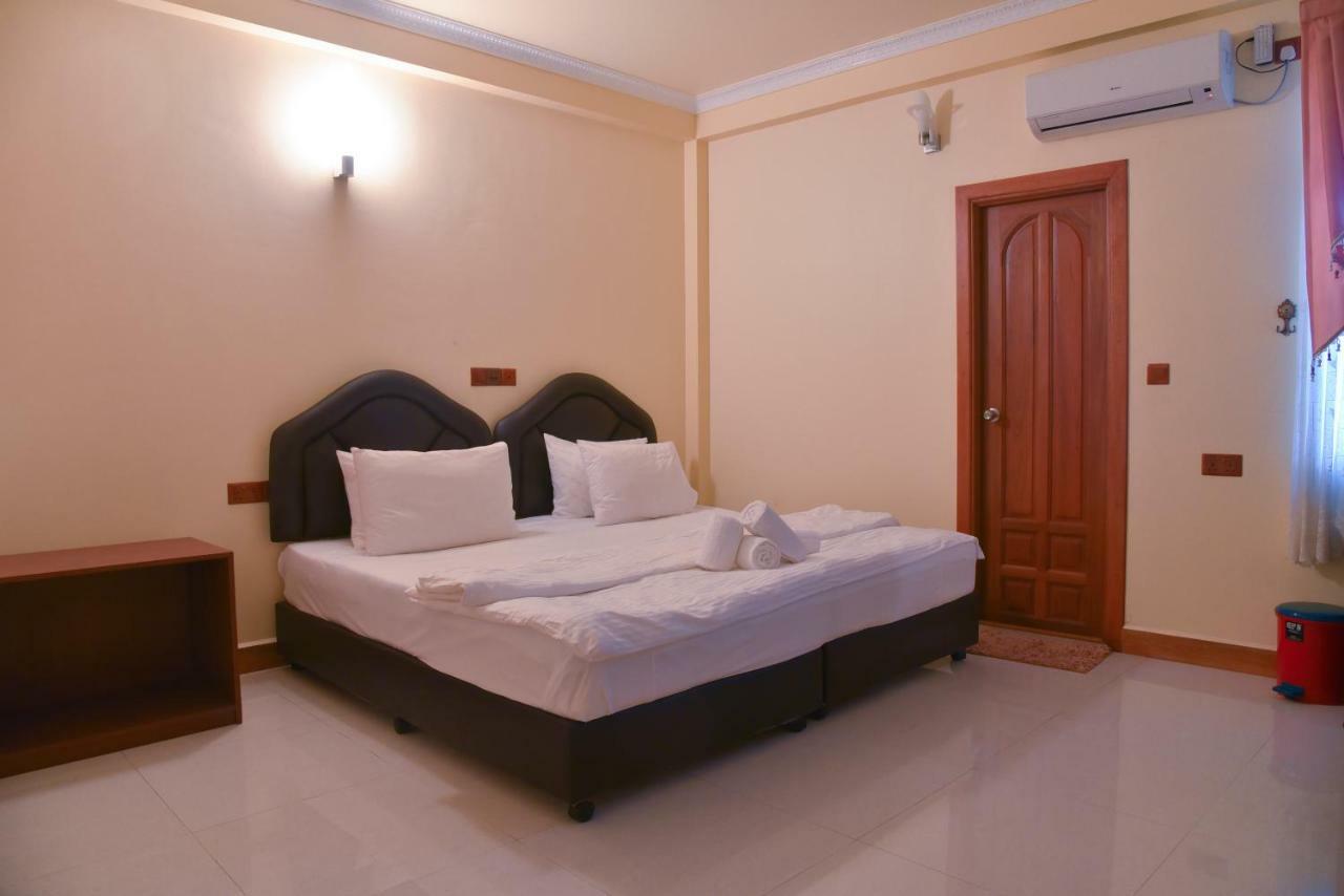 Nalaveshi Inn Huraa Buitenkant foto