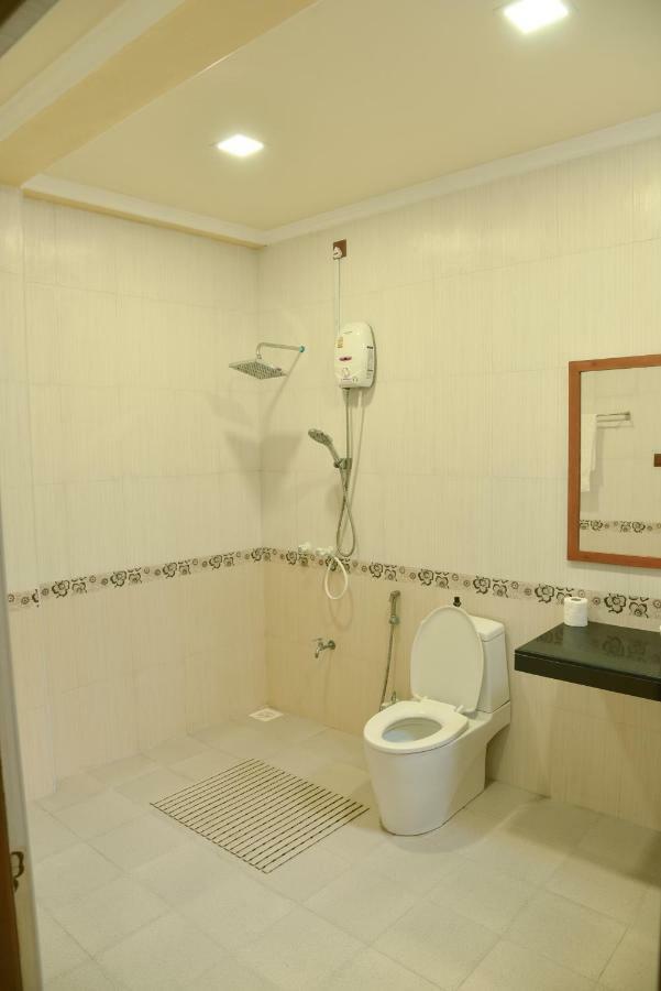 Nalaveshi Inn Huraa Buitenkant foto